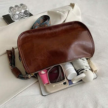 Load image into Gallery viewer, Graphic Pattern Zipper Crossbody Bag