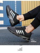 Load image into Gallery viewer, Green Breathable Mens Running Sneakers Outdoor Marathon Lightweight Running Mens Sport Shoes Athletic Footwear Breathable Comfortable Athletic Sport Sneakers