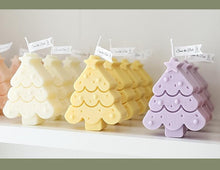 Load image into Gallery viewer, Handmade Creative Christmas Tree Scented Candles Christmas Tree Candles Christmas Gifts For Women Mom Girlfriend Christmas Scented Candles Home Decor Christmas Novelty Scented Candles Seasonal Celebration Candle Decoration Candle Gift