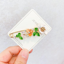 Load image into Gallery viewer, High-end Safety Pins For Women Flower Pin Crystal Rhinestones Safety Pins Woman Jewelry Accessories Hijab Scarf Clip Buckles