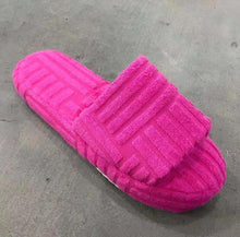 Load image into Gallery viewer, Luxury Thick Sole Women Slippers Green Flat Outwear Slides Summer Autumn Runway Flip Flops Comfy Slippers Cute Fur Slip-on Shoes Memory Foam House Slipper