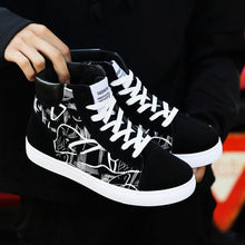 Load image into Gallery viewer, Men Fashion Sneakers Canvas Breathable Cool Street Sneakers Black Blue Red Men's Causal Shoes Comfortable Light Casual High Quality New Fashion Walking Sneakers