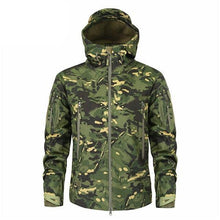 Load image into Gallery viewer, Men Green Autumn Camouflage Jacket Men's Lightweight Water-Resistant Jacket Tactical Clothing Male Camouflage Windbreaker Breathable Outdoor Snow Jacket