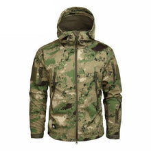 Load image into Gallery viewer, Men Green Autumn Camouflage Jacket Men's Lightweight Water-Resistant Jacket Tactical Clothing Male Camouflage Windbreaker Breathable Outdoor Snow Jacket