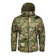 Load image into Gallery viewer, Men's Camouflage Tactical Jacket Green Camouflage Water Resistant Jacket Waterproof Windbreaker Hooded Jackets Ski Jacket Warm Winter Coats Men Soft Winter Hooded Coat Hiking Clothes