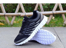 Load image into Gallery viewer, Men's Lightweight Walking Sneakers Casual Shoes Trainers Sneakers Sport Light Sneakers Breathable Casual Shoes Outdoor Walking Comfortable Running Sneakers For Mens