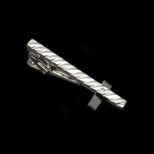 Load image into Gallery viewer, Men's Metal Tie Clip Bright Stainless Steel Tie Clip Men's Classic Tie Clip Elegant Jewelry Necktie Clips Clasp Simple Wedding Jewelry Necktie Clips For Party Charming Creative Anniversary Gifts