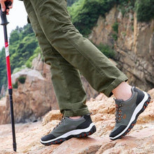 Load image into Gallery viewer, Men's Sports Hiking Shoes Low-Top Breathable Non-Slip Wear-Resistant Outdoor Leisure Sports Shoes Men Leather Non-Slip Sneakers Lightweight Low Top For Outdoor Trailing Walking Shoes