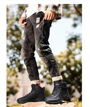 Load image into Gallery viewer, Men's Warm Boots Plush Snow Boots Outdoor Non-Slip Hiking Boots High Top Waterproof Sports Men's Winter Boots Snow Boots Warm Lined Non Slip Leather Shoes