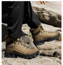 Load image into Gallery viewer, Men Winter Snow Boots Waterproof Leather Outdoor Hiqh Quality Boots Training Boots Non-Slip Warm Waterproof Mid Calf Shoes Outdoor Hiking Climbing Full Fur Lined Design
