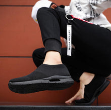 Load image into Gallery viewer, Mens Light Running Shoes Jogging Breathable Sneakers Slip Casual Couple Shoes Outdoor Walking Footwear Non-Slip Running Mesh Workout Casual Sports Shoes