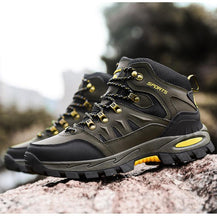 Load image into Gallery viewer, Mens Winter Snow Boots Waterproof Leather Super Warm Men's Boots Outdoor Hiking Boots Ankle Snow Hiking Boots Warm Water Resistant Non Slip Soft Lined Design