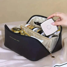 Load image into Gallery viewer, Minimalist Makeup Zipper Pouch
