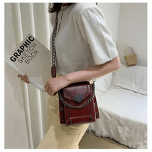 Load image into Gallery viewer, Modern Elegant Stunning Heart-Shaped Women's Bag Cute Studded Shoulder Bag For Women And Girls