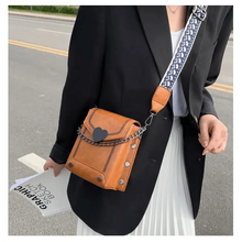 Load image into Gallery viewer, Modern Elegant Stunning Heart-Shaped Women's Bag Cute Studded Shoulder Bag For Women And Girls