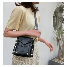 Load image into Gallery viewer, Modern Elegant Stunning Heart-Shaped Women's Bag Cute Studded Shoulder Bag For Women And Girls