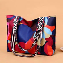 Load image into Gallery viewer, Modern Elegant Waterproof Women's Backpack Fashionable Anti-theft Women Backpacks Nice Print School Bag High Quality Large Capacity Backpack