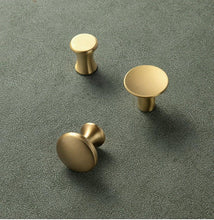 Load image into Gallery viewer, Modern Gold Knob Pure Copper Kitchen Cabinet Handles Cupboard Door Pulls Drawer Knobs Brass Furniture Handle Hardware Drawer Pulls Cupboard Knob For Kitchen Furniture Hardware