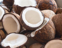 Load image into Gallery viewer, Natural Coconut Shell Decorative Scented Candle Wood Wicked Coconut Scented Candle Natural Coconut Shell Eco Friendly Ideal for Home and Beach Décor Aromatherapy Candle