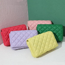 Load image into Gallery viewer, New Adorable Women's Handbag Green Small Flap Shoulder Bag In Thick Metal Chain Women's Clutch Bags Luxury Ladies Shoulder Purse