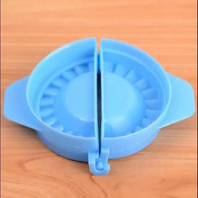 Load image into Gallery viewer, New Dumpling Mould Plastic Cutter Dumpling Maker Form Wrapper Presser Molds Cooking Pastry Cutter kitchen accessories
