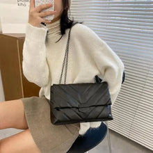 Load image into Gallery viewer, New Famous Casual Chain Crossbody Bags For Women Fashion Simple Shoulder Bag, Designer Handbags PU Leather Messenger Bags For Ladies