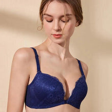 Load image into Gallery viewer, New Luxurious Lace Floral Wireless Bras For Women Front Closure Bras Plus Size Bralette Comfortable Adjusted Push Up Bra