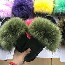 Load image into Gallery viewer, New Luxury Fluffy Slippers Indoor Warm Furry Fur Flip Flops Women Amazing Plush Slides Shoes Warm Comfortable Fuzzy Furry Slippers Indoor Cozy Memory Foam Anti-Slip Flip Flops