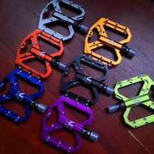 Load image into Gallery viewer, New Mountain Non-Slip Bike Pedals Platform Bicycle Flat Alloy Pedals 9/16 3 Bearings For Road Bikes Mountain Bike Pedals Flat Bicycle Pedals 9/16 Lightweight Road Bike Pedals Carbon Fiber Sealed Bearing Flat Pedals