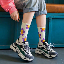 Load image into Gallery viewer, New Style Cartoon Flower Women Socks Kawaii Socks Breathable Spring Autumn Casual Socks Beautiful Girls Socks For Women