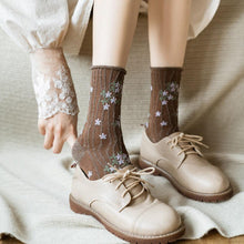 Load image into Gallery viewer, News Fashion Floral Print Women's Socks Harajuku Vintage Streetwear Crew Socks Kawaii Cute Cotton Long Sock Winter Warm Socks For Men And Women