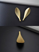 Load image into Gallery viewer, Nordic Style Solid Brass Gold Leaf Shaped 32mm Cabinet Knob Door Pulls Furniture Handles Knob Cabinet Knob Door Pulls Nordic Style Furniture Handles Knob Creative Light Luxury Handle Golden Leaf Handle Wardrobe Shoe Cabinet Bathroom Cabinet Handle