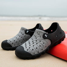 Load image into Gallery viewer, Outdoor Men Sandals Summer Hole Shoes Rubber Clogs Men Garden Shoes Black Beach Sandals Slippers Breathable Lightweight Sandals Unisex Beach Quick Drying Sandals Couple Outdoor Slippers