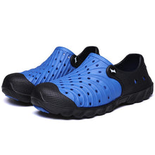 Load image into Gallery viewer, Outdoor Men Sandals Summer Hole Shoes Rubber Clogs Men Garden Shoes Black Beach Sandals Slippers Breathable Lightweight Sandals Unisex Beach Quick Drying Sandals Couple Outdoor Slippers