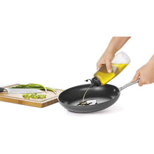 Load image into Gallery viewer, OXO Good Grips Chef’s Squeeze Bottle