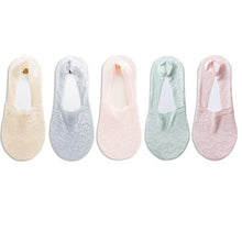 Load image into Gallery viewer, 5 Pairs Fashion Women Girls Summer Socks 7 Color Style Lace Flower Short Sock Antiskid Invisible Ankle Socks For Women