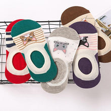 Load image into Gallery viewer, 5 Pairs/Lot Cute Harajuku Animal Women Socks Set Funny Spring Cat Dog Rabbit Panda Low Cut Short Sock Happy