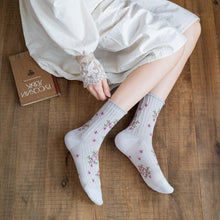 Load image into Gallery viewer, News Fashion Floral Print Women's Socks Harajuku Vintage Streetwear Crew Socks Kawaii Cute Cotton Long Sock Winter Warm Socks For Men And Women