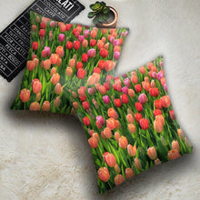 Load image into Gallery viewer, Bright Red Flower Cushion Cover Home Fashion Decoration Red Orange Pink Poppy Flowers Decorative Throw Pillow Cover Case Cushion Home Living Room Pillow Case Super Soft Short Plush Cushion Cover 45x45CM