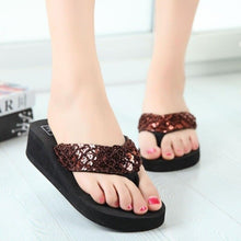 Load image into Gallery viewer, Rhinestone Women Slippers Flip Flops Summer Women Crystal Bling Beach Slides Sandals Casual Shoes Glitter Slides Cozy Bedroom Slippers Shower Shoes Cute Slippers For Women Platform Sandals