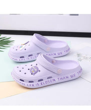 Load image into Gallery viewer, Gray Cute Summer Sandals Women Beach Sandals Non Slip Comfortable Lightweight Outdoor Sandals Woman Light Weight Quick Drying Slip-On Garden Clog Shoes Rubber Slipper