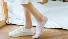 Load image into Gallery viewer, 5 Pairs Female Silicone non-slip invisible Socks Summer Solid Color Mesh Ankle Boat Socks Female Cotton Slipper No show Socks For Women