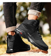 Load image into Gallery viewer, Men's Warm Boots Plush Snow Boots Outdoor Non-Slip Hiking Boots High Top Waterproof Sports Men's Winter Boots Snow Boots Warm Lined Non Slip Leather Shoes