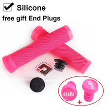 Load image into Gallery viewer, Silicone Bicycle Grips Road Bike Handlebar Grip With Rubber Handle Bar End Plug Bicycle Silicone Foam Grips Memory Foam Technology And Ergonomic Design Anti-Slip Shockproof And Weather Resistant Bicycle Handles