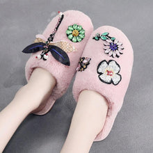 Load image into Gallery viewer, Winter Women Slippers Warm Plush Luxury Flip Flops Fur Slides Flat Lightweight Soft Indoor Slippers Soft Warm Memory Foam Slippers Faux Fur Lined Fluffy Slip On House Shoes