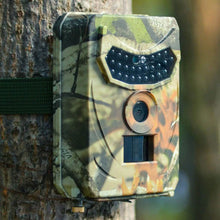 Load image into Gallery viewer, Protective Wildlife Camera Night Vision Trail IP65 Wireless