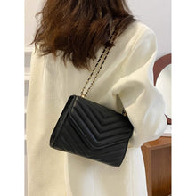 Load image into Gallery viewer, Quilted Pattern Flap Chain Square Bag