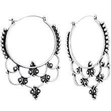 Load image into Gallery viewer, Victorian Decorative Twist Tunnel Plug Earrings