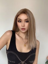 Load image into Gallery viewer, Short Straight Lace Front Synthetic Wigs Blonde Shoulder Length Natural Wigs Daily Cosplay Party Wigs for Women Wigs For Black Women Wigs For Cosplay