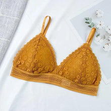 Load image into Gallery viewer, Stunning Hot Look Women's Lace Bra No Steel Ring Beauty Back comfor Wrapped Chest Comfortable Daisy Brassiere Stretch Triangle Cup Padded Underwear 1/2Pcs